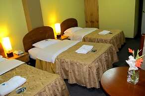 HOTEL GRAND CESARS