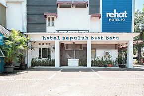 Rehat at Hotel 10 Buah Batu