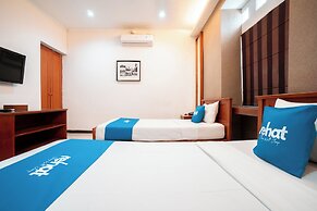 Rehat at Hotel 10 Buah Batu