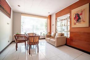 Rehat at Hotel 10 Buah Batu