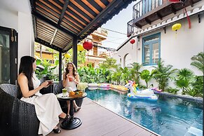 Yzistel Hoi An