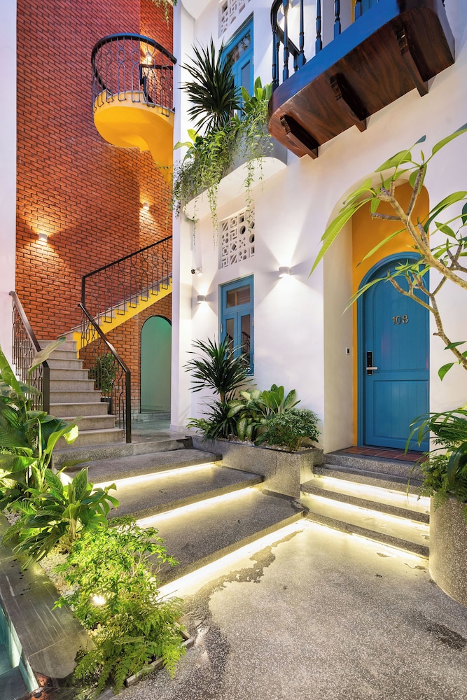 Yzistel Hoi An