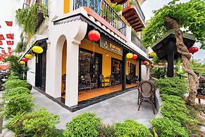 Yzistel Hoi An