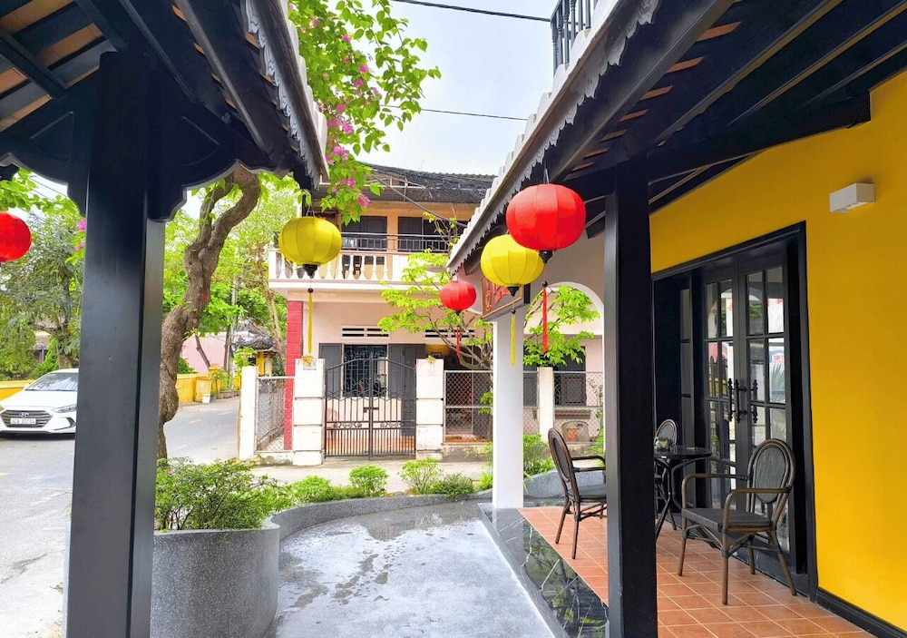 Yzistel Hoi An