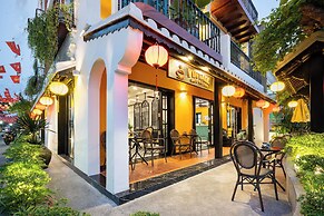 Yzistel Hoi An