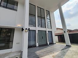 KHOO FAMILY VILLA