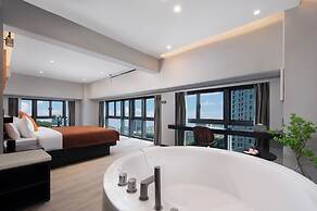 LIAHOTEL