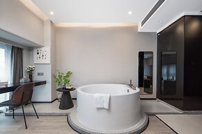 LIAHOTEL