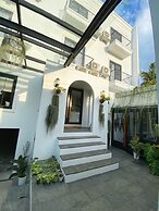 Loewy's Home Jakarta