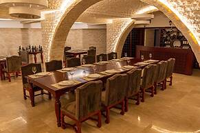 GIOWINE Hotel&Restaurant