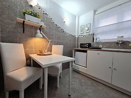 Room-angelina Apartment 3
