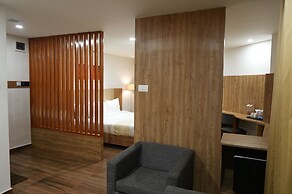 OASIS SUITES