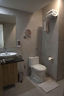 OASIS SUITES