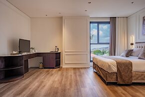 Levant Hotel