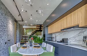 Loyo Villas