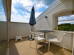 Tranquil Getaway With Shared Pool in Bale