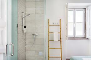 Faro DAZ House by Get Your Stay