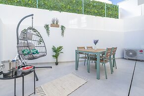 Roots Apartments