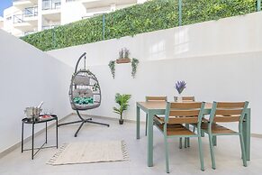 Roots Apartments