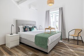 Roots Apartments
