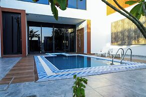 The Land Resort