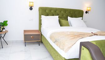 Bi Hotel SARL