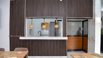 Bi Hotel SARL