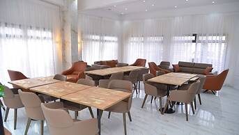 Bi Hotel SARL