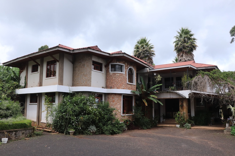 Marangu Summit Lodge