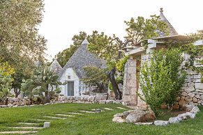 TD Trulli Vittoriani Charme and Pure Nature w Pool