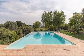 TD Trulli Vittoriani Charme and Pure Nature w Pool