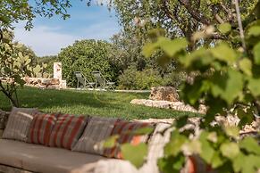 TD Trulli Vittoriani Charme and Pure Nature w Pool