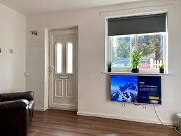 Cosy Contractors Retreat in Batley - Sleeps 3
