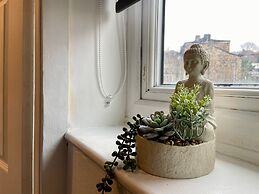 Cosy Contractors Retreat in Batley - Sleeps 3
