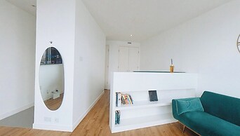 1 Bed City Studio Sleeps 3 - Wifi, Views