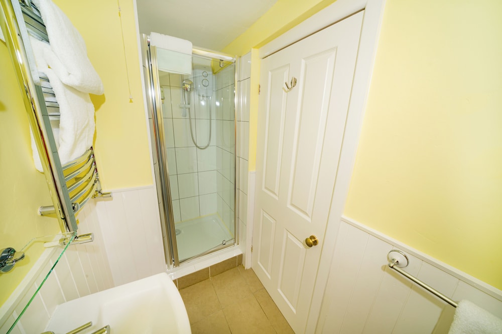 Radcliffe Guest House