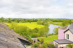 Radcliffe Guest House