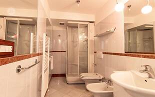 Villa Paradise-sleeps 20-pool-sea Views-pets