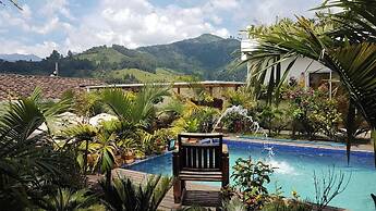 hostal hilltop salento