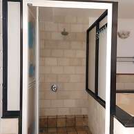 Deluxe Lower Water Chalet Private Unit