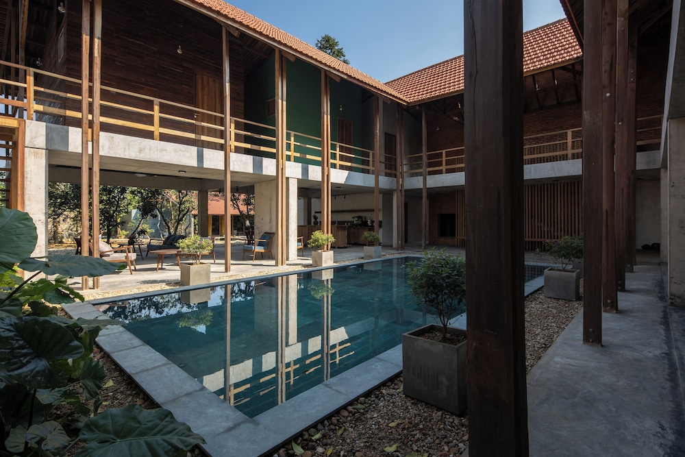 Hachi Homestay & Spa