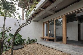 Hachi Homestay & Spa