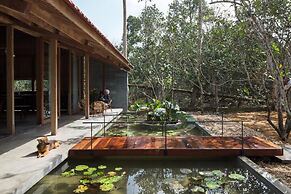 Hachi Homestay & Spa