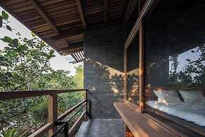 Hachi Homestay & Spa