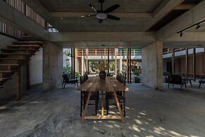 Hachi Homestay & Spa
