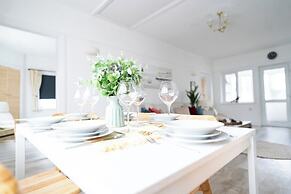 Stunning 3 Bed Home in Sandbanks