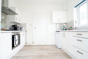 Stunning 3 Bed Home in Sandbanks