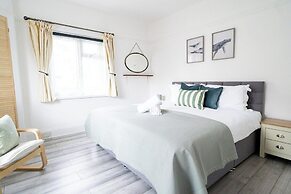 Stunning 3 Bed Home in Sandbanks