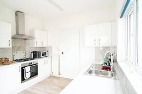 Stunning 3 Bed Home in Sandbanks