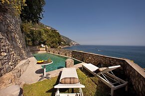 Torre Sponda Casa Angelica Private Beach